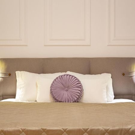 Glamorous Modern Apartment In The Hearth Of بودابست المظهر الخارجي الصورة