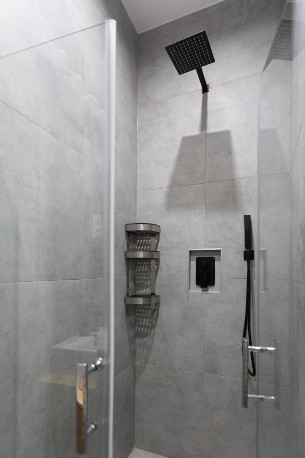 Glamorous Modern Apartment In The Hearth Of بودابست المظهر الخارجي الصورة